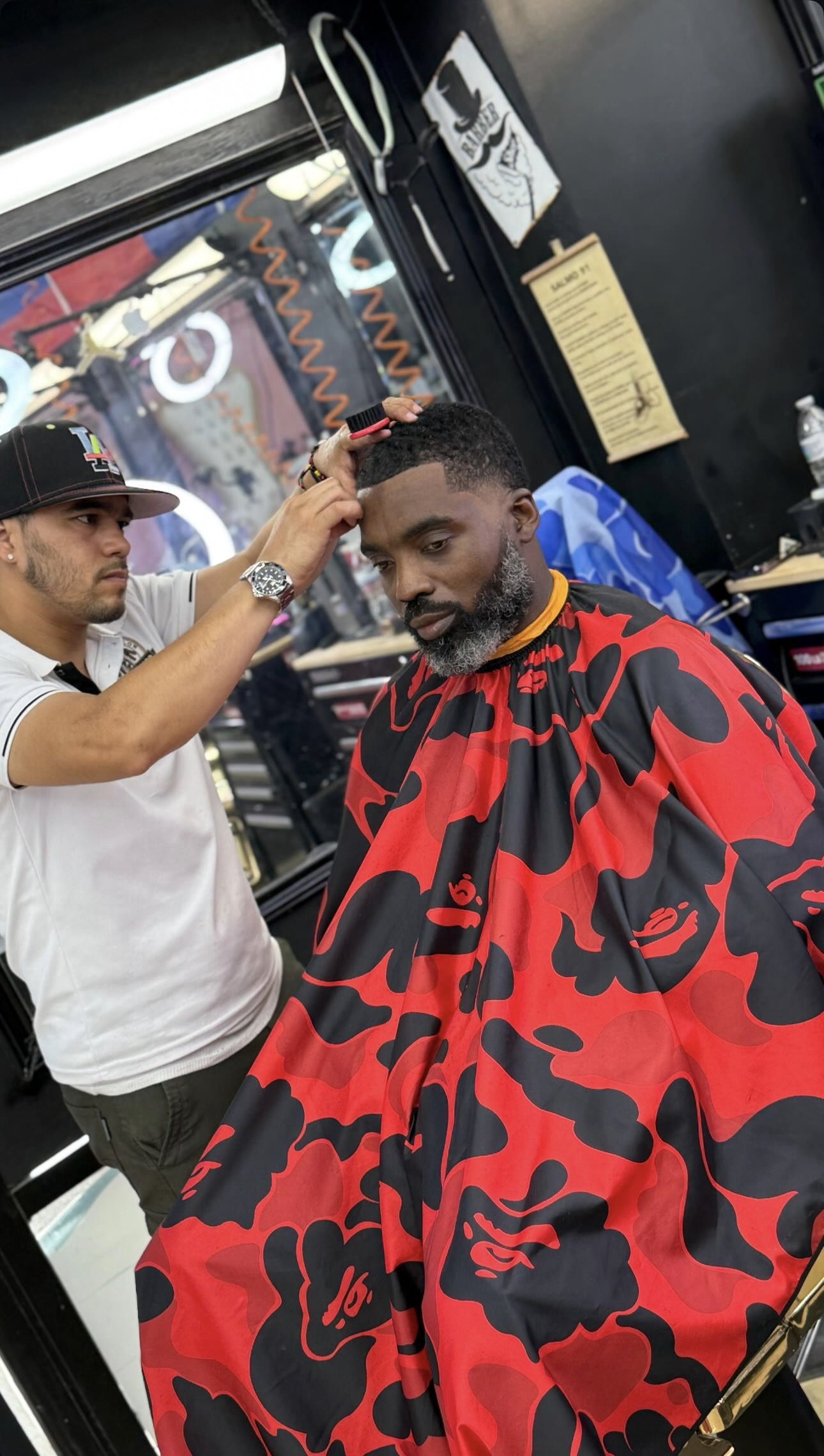 Junior, barber at Muma's